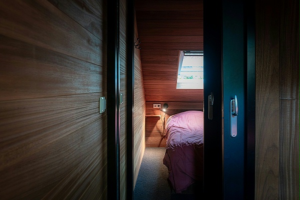 艺加设计-酒店设计-绿屋酒店：森林中的玻璃度假屋