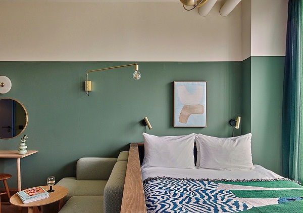 艺加酒店设计为您分享： WunderLocke公寓式酒店：借鉴康定斯基的现代主义艺术理论与美学原则