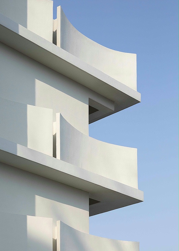 艺加设计-酒店设计-Sweetdreams酒店：朴厚稳重的姿态立于海岸之上