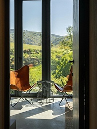 艺加设计-酒店设计-TerraSense山地隐逸酒店：嵌入山地景观的度假隐居